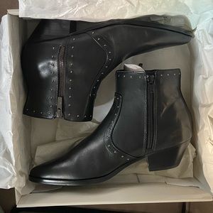 Marc Fisher leather pointed toe booties
